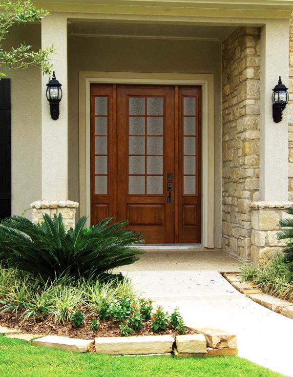 Dramatic And Upscale Look