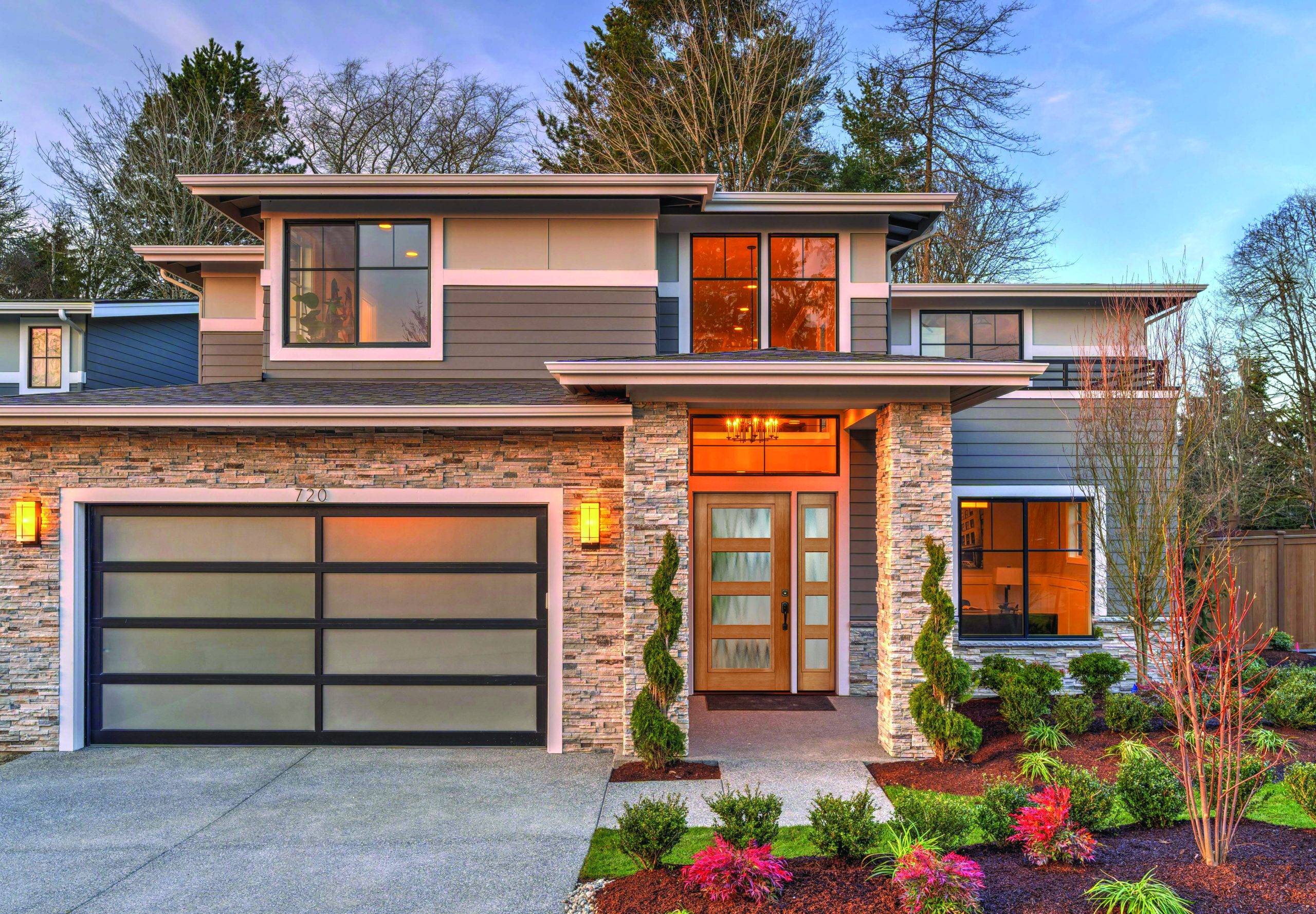 A Grand Contemporary Entrance